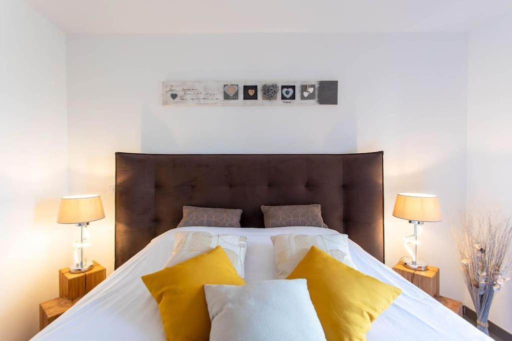 A7- 2 Bdr Sea & Mountain View - Ac, Parking, Pool & Terrace Lejlighed Antibes Eksteriør billede