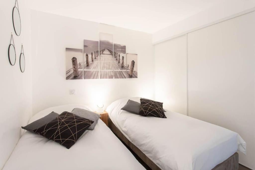 A7- 2 Bdr Sea & Mountain View - Ac, Parking, Pool & Terrace Lejlighed Antibes Eksteriør billede