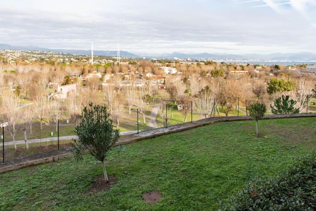 A7- 2 Bdr Sea & Mountain View - Ac, Parking, Pool & Terrace Lejlighed Antibes Eksteriør billede